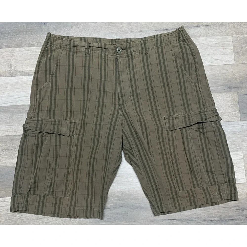 Patagonia Cargo Shorts Mens Green Striped 100% Organic Cotton Outdoor Size 36